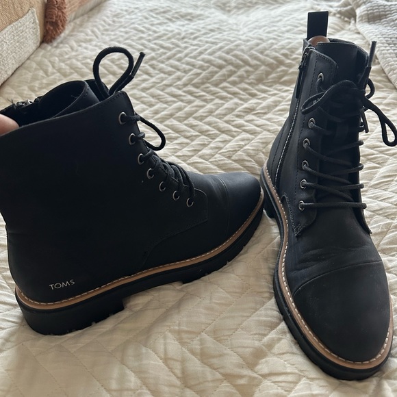 Toms Combat boots. Only worn twice - Picture 2 of 2